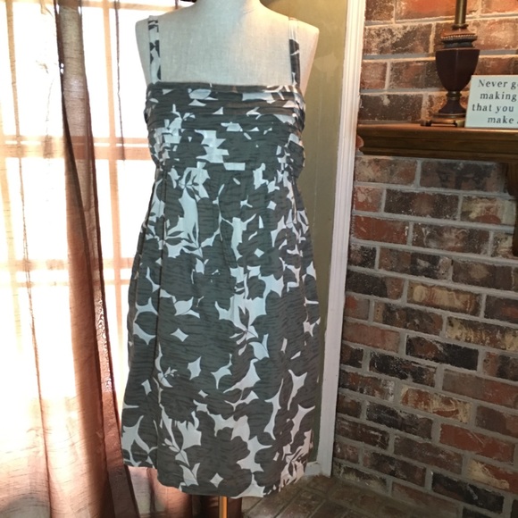 Old Navy Dresses & Skirts - Old Navy Floral Printed Dress